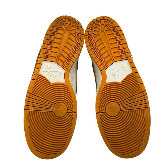 Nike SB Dunk Low Circuit Orange Mens Size 13 Sneakers Gym Activewear 854866-881